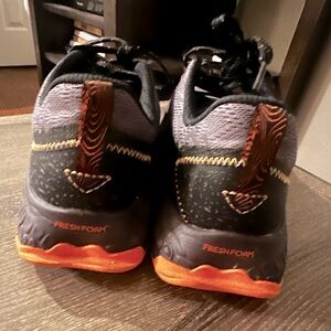 NEW BALANCE sneakers